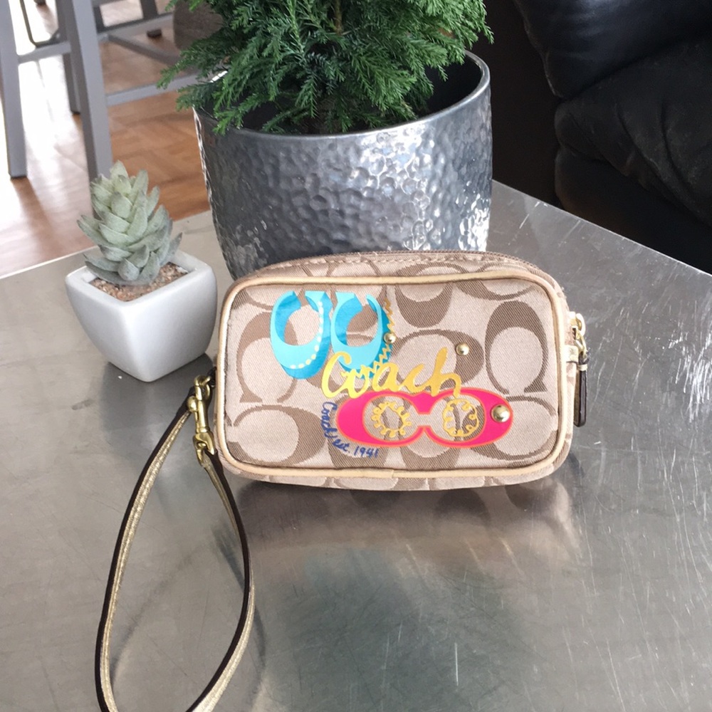 Coach OP ART Wristlet